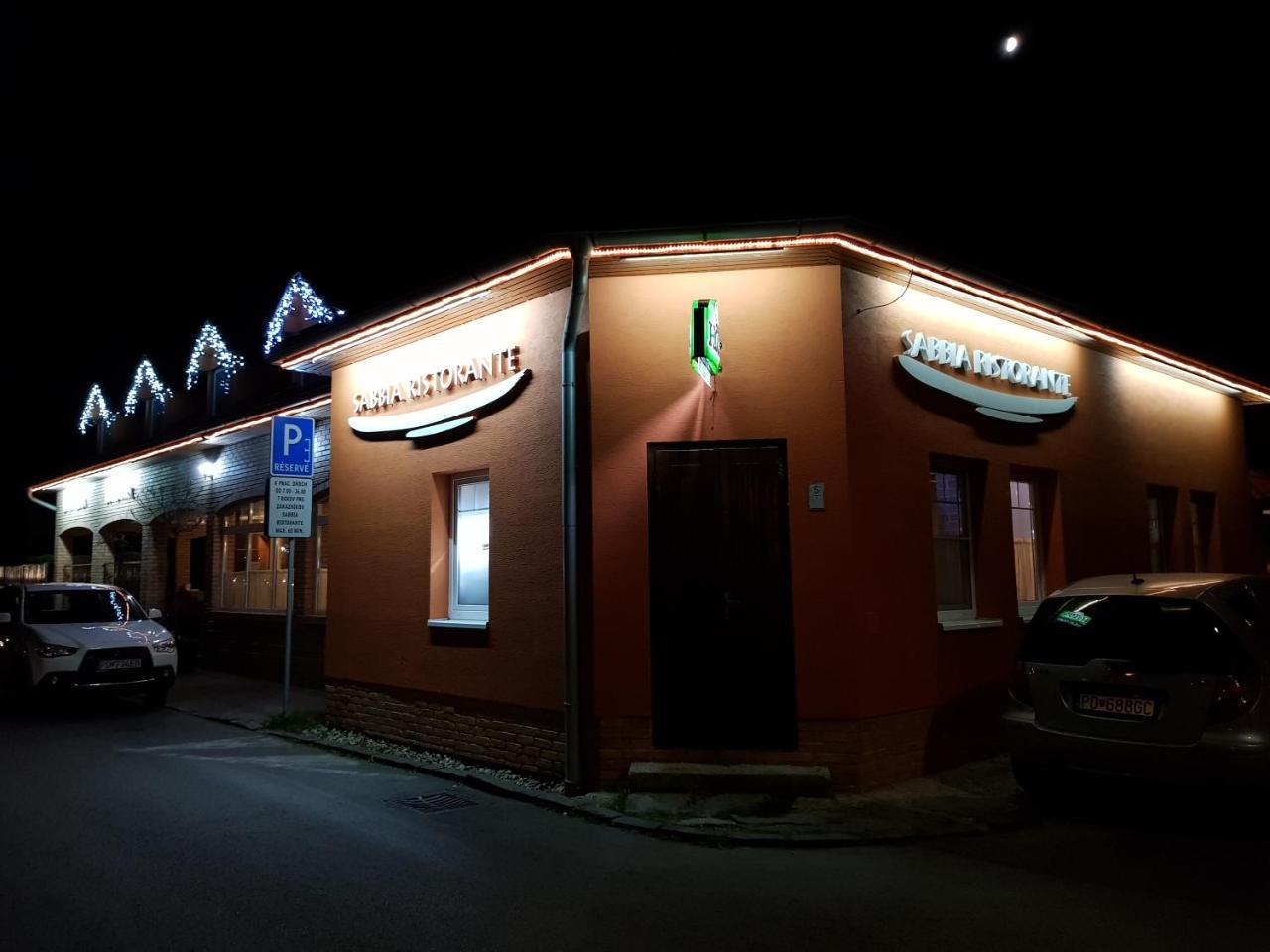 Sabbia Ristorante - Restauracia A Ubytovanie Prievidza Exterior photo