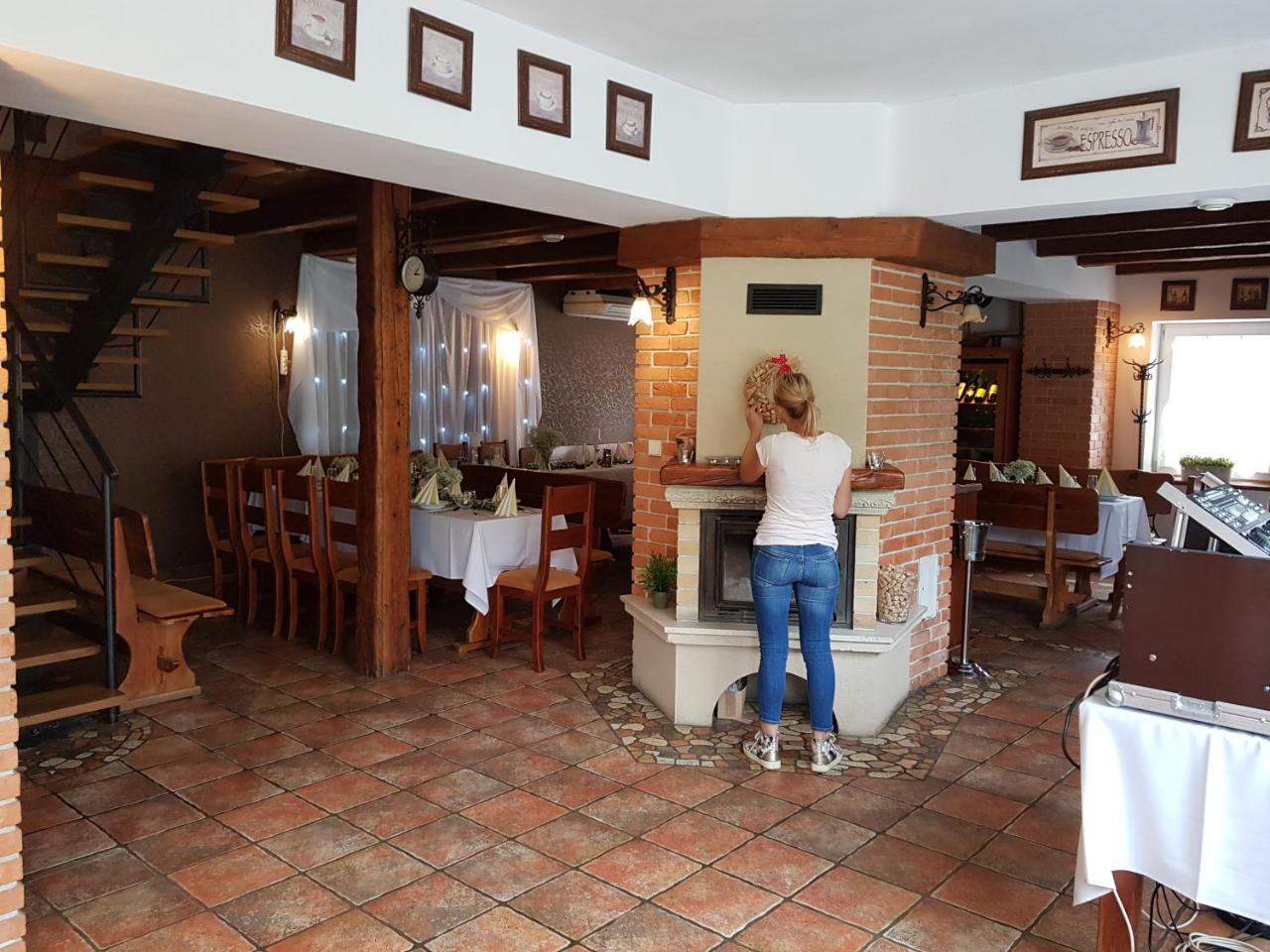 Sabbia Ristorante - Restauracia A Ubytovanie Prievidza Exterior photo